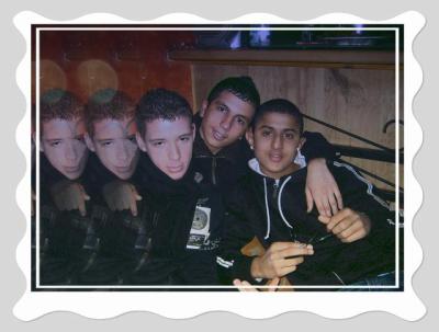 My CoUsIn YoUsSeF wItH hEr FrIeNdS